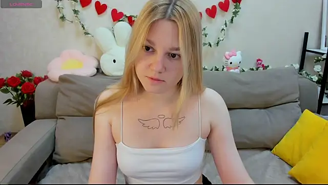 Sylvia Ortiz online show from March 10, 2026, 12:58 am