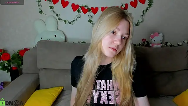 Sylvia Ortiz online show from March 4, 2026, 1:02 am