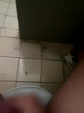 Novindapikgrossa online show from December 17, 2025, 3:17 pm