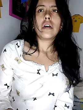 Queen Ashly online show from July 3, 2026, 3:02 am
