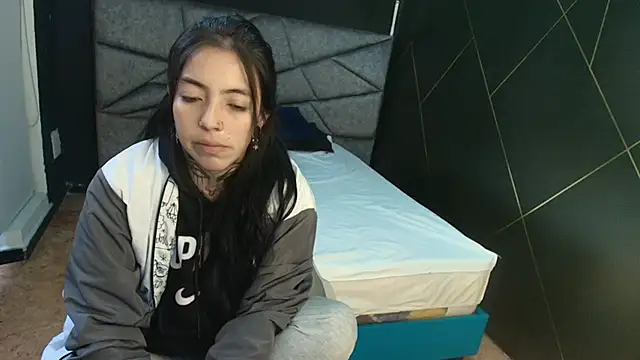 LiaMonroee  online show from November 29, 2025, 12:05 pm