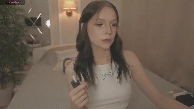 Snapshot of claire_bennett chatting on September 13, 2025, 10:54 pm claire bennett online show from September 13, 2025, 10:54 pm