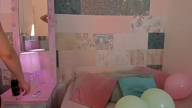 hillary chen online show from November 8, 2025, 3:10 am