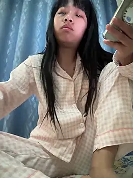 jingjing005 online show from April 28, 2026, 7:46 am