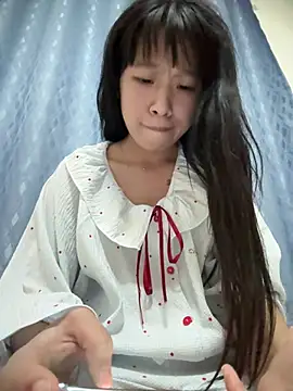 jingjing005 online show from April 26, 2026, 10:34 am