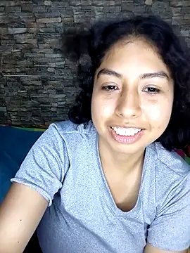 Snapshot of Syndel23 chatting on April 9, 2026, 2:02 am Syndel23 online show from April 9, 2026, 2:02 am