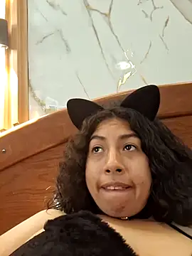 Snapshot of Syndel23 chatting on April 10, 2026, 9:00 pm Syndel23 online show from April 10, 2026, 9:00 pm