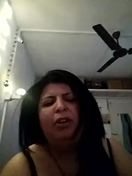 Snapshot of Jann_Riya333 chatting on January 8, 2026, 2:28 am Jann Riya333 online show from January 8, 2026, 2:28 am