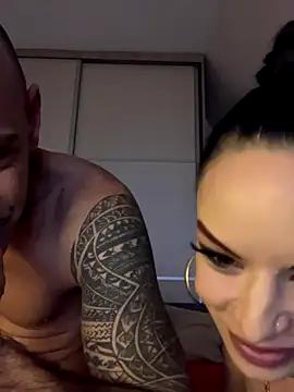 Enriko Aisah2025 online show from November 4, 2025, 10:02 pm