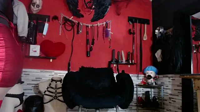 Snapshot of Miss_Mirandaa chatting on February 14, 2026, 10:59 am Miss Mirandaa online show from February 14, 2026, 10:59 am