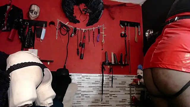 Snapshot of Miss_Mirandaa chatting on February 28, 2026, 11:59 pm Miss Mirandaa online show from February 28, 2026, 11:59 pm