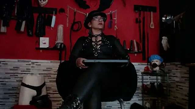 Miss Mirandaa online show from November 23, 2025, 3:16 am