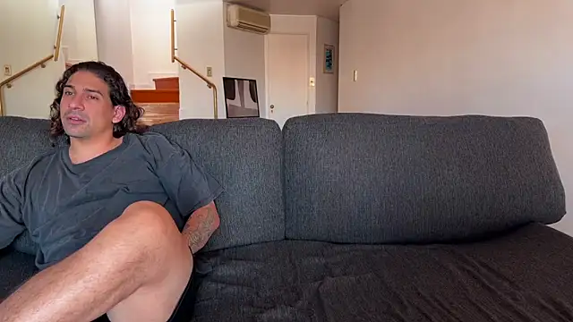 Snapshot of lenruy chatting on February 7, 2026, 7:33 pm lenruy online show from February 7, 2026, 7:33 pm