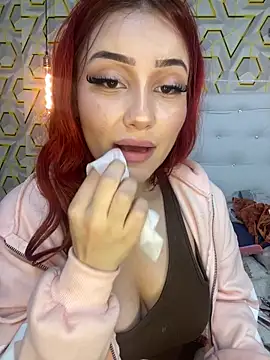 Snapshot of Ashly_cutee chatting on May 6, 2026, 9:08 pm Ashly cutee online show from May 6, 2026, 9:08 pm