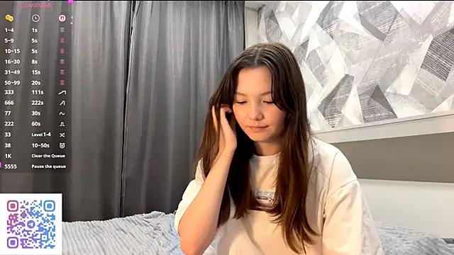 KiraVelvet online show from October 24, 2025, 7:24 pm