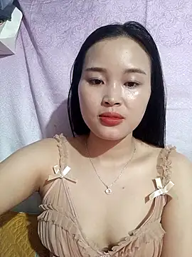 Lili lovely online show from November 1, 2025, 1:23 am