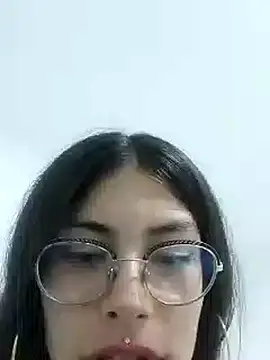 Snapshot of Kylie_Rivers chatting on September 29, 2025, 12:28 am Kylie Rivers online show from September 29, 2025, 12:28 am