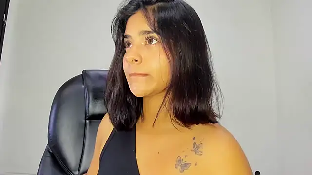 Snapshot of ScarletDoll chatting on November 14, 2025, 3:43 am ScarletDoll online show from November 14, 2025, 3:43 am