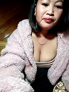 maycuc123 online show from November 21, 2025, 11:59 pm