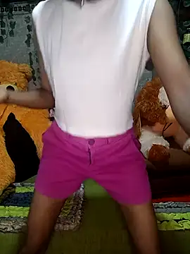 Snapshot of emali_baba chatting on April 8, 2026, 5:14 pm emali baba online show from April 8, 2026, 5:14 pm