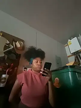 Snapshot of princesslivv chatting on April 10, 2026, 12:50 am princesslivv online show from April 10, 2026, 12:50 am