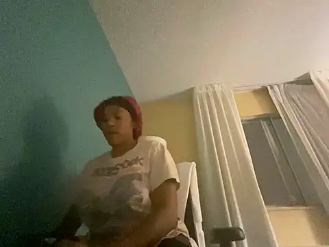 princesslivv online show from December 5, 2025, 2:32 am