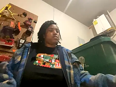 princesslivv online show from November 25, 2025, 12:00 am