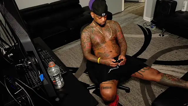 SLANGONDEMHOES online show from March 9, 2026, 6:17 am