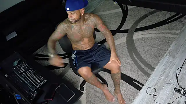 SLANGONDEMHOES online show from September 12, 2025, 4:45 am