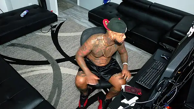 SLANGONDEMHOES online show from January 10, 2026, 10:38 pm