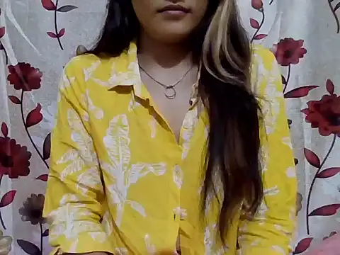 Snapshot of Amira90 chatting on October 4, 2025, 6:31 pm Amira90 online show from October 4, 2025, 6:31 pm