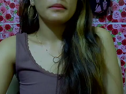 Snapshot of Amira90 chatting on September 10, 2025, 3:33 pm Amira90 online show from September 10, 2025, 3:33 pm