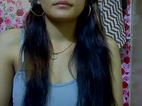 Snapshot of Amira90 chatting on September 18, 2025, 5:43 am Amira90 online show from September 18, 2025, 5:43 am
