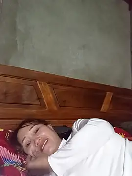 Snapshot of Fienjr chatting on October 10, 2025, 10:38 am Fienjr online show from October 10, 2025, 10:38 am