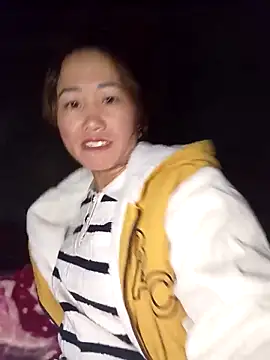 Snapshot of Fienjr chatting on November 19, 2025, 3:56 pm Fienjr online show from November 19, 2025, 3:56 pm