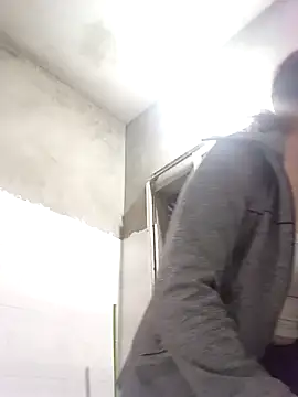 Snapshot of Fienjr chatting on November 1, 2025, 12:43 pm Fienjr online show from November 1, 2025, 12:43 pm