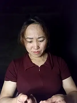 Snapshot of Fienjr chatting on November 12, 2025, 4:00 pm Fienjr online show from November 12, 2025, 4:00 pm