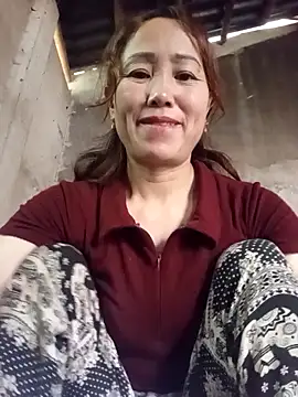 Snapshot of Fienjr chatting on October 4, 2025, 3:30 am Fienjr online show from October 4, 2025, 3:30 am