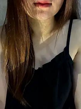 Hinne07 online show from January 8, 2026, 3:23 am