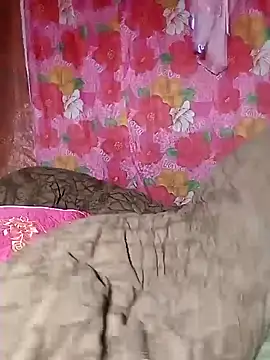 Snapshot of rubi_bae chatting on March 22, 2026, 11:39 pm rubi bae online show from March 22, 2026, 11:39 pm