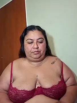 curvy diva  online show from April 24, 2026, 10:12 pm