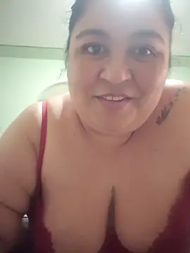 Snapshot of curvy_diva_ chatting on September 14, 2025, 9:37 pm curvy diva online show from September 14, 2025, 9:37 pm