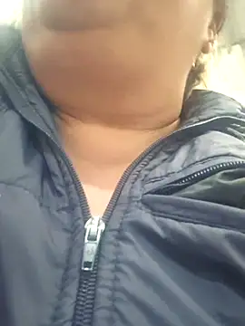 Snapshot of curvy_diva_ chatting on January 15, 2026, 10:13 pm curvy diva online show from January 15, 2026, 10:13 pm