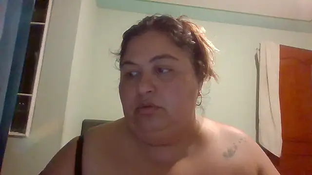 Snapshot of curvy_diva_ chatting on January 12, 2026, 11:31 pm curvy diva online show from January 12, 2026, 11:31 pm