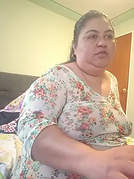 Snapshot of curvy_diva_ chatting on January 13, 2026, 11:36 am curvy diva online show from January 13, 2026, 11:36 am