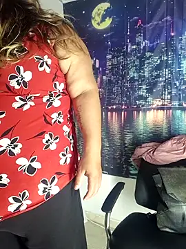 curvy diva  online show from May 21, 2026, 10:01 am