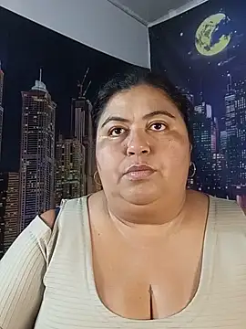 curvy diva  online show from May 27, 2026, 10:00 am