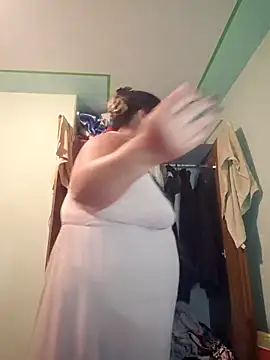 Snapshot of curvy_diva_ chatting on February 2, 2026, 11:37 pm curvy diva online show from February 2, 2026, 11:37 pm