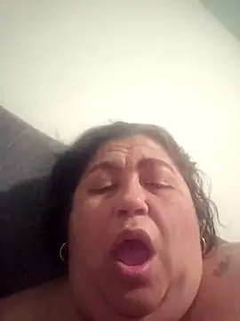 curvy diva  online show from January 7, 2026, 4:28 am