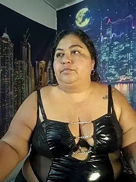 curvy diva  online show from May 14, 2026, 9:50 am